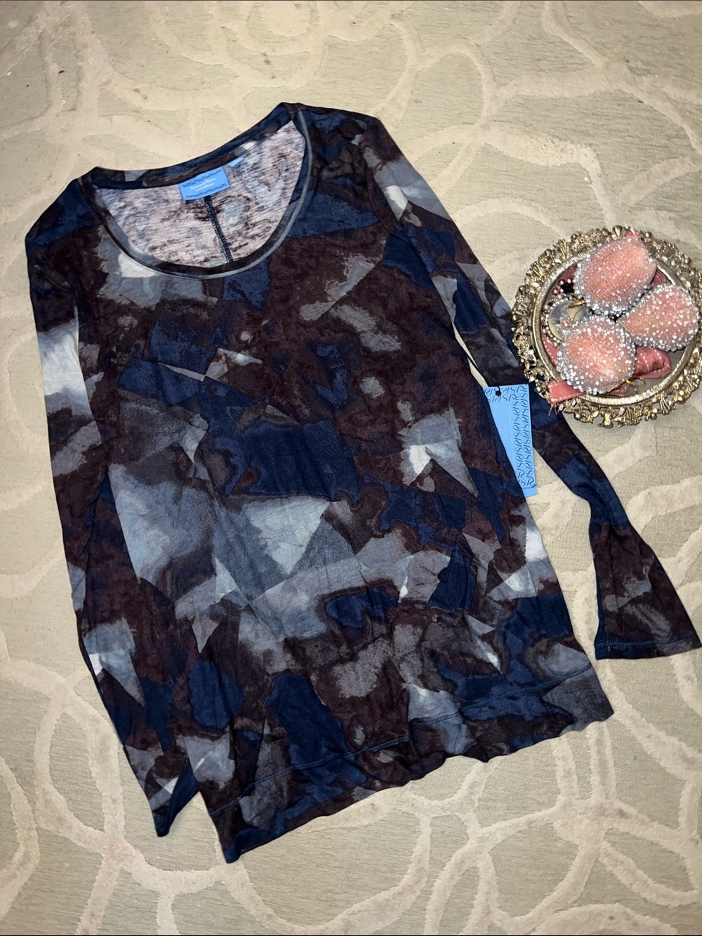 NWT🌷SIMPLY VERS VERA WANG🌷Wine gray print long sleeve rayon knit top